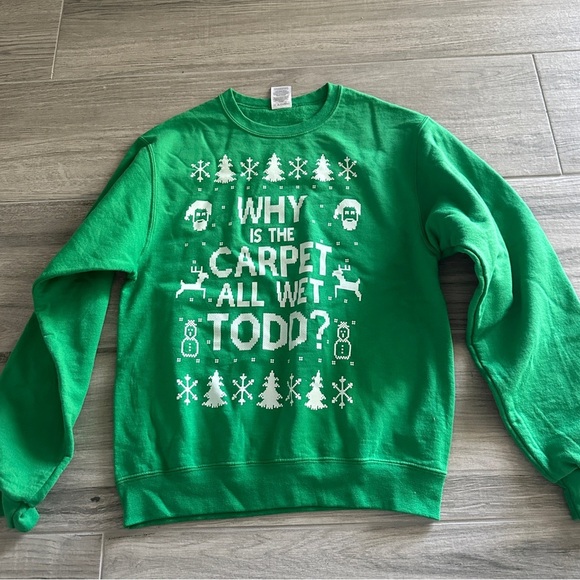 Lampoon’s Christmas vacation why is the carpet all wet Todd green sweater small - Picture 1 of 3